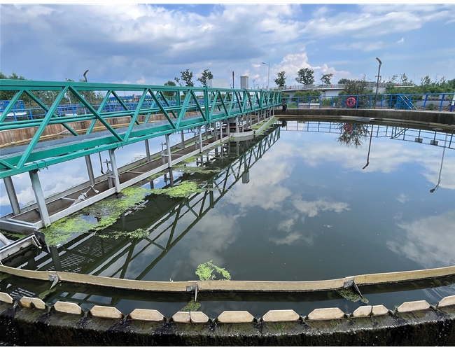 全橋式周邊傳動吸泥機(jī)|周邊傳動虹吸泥機(jī)